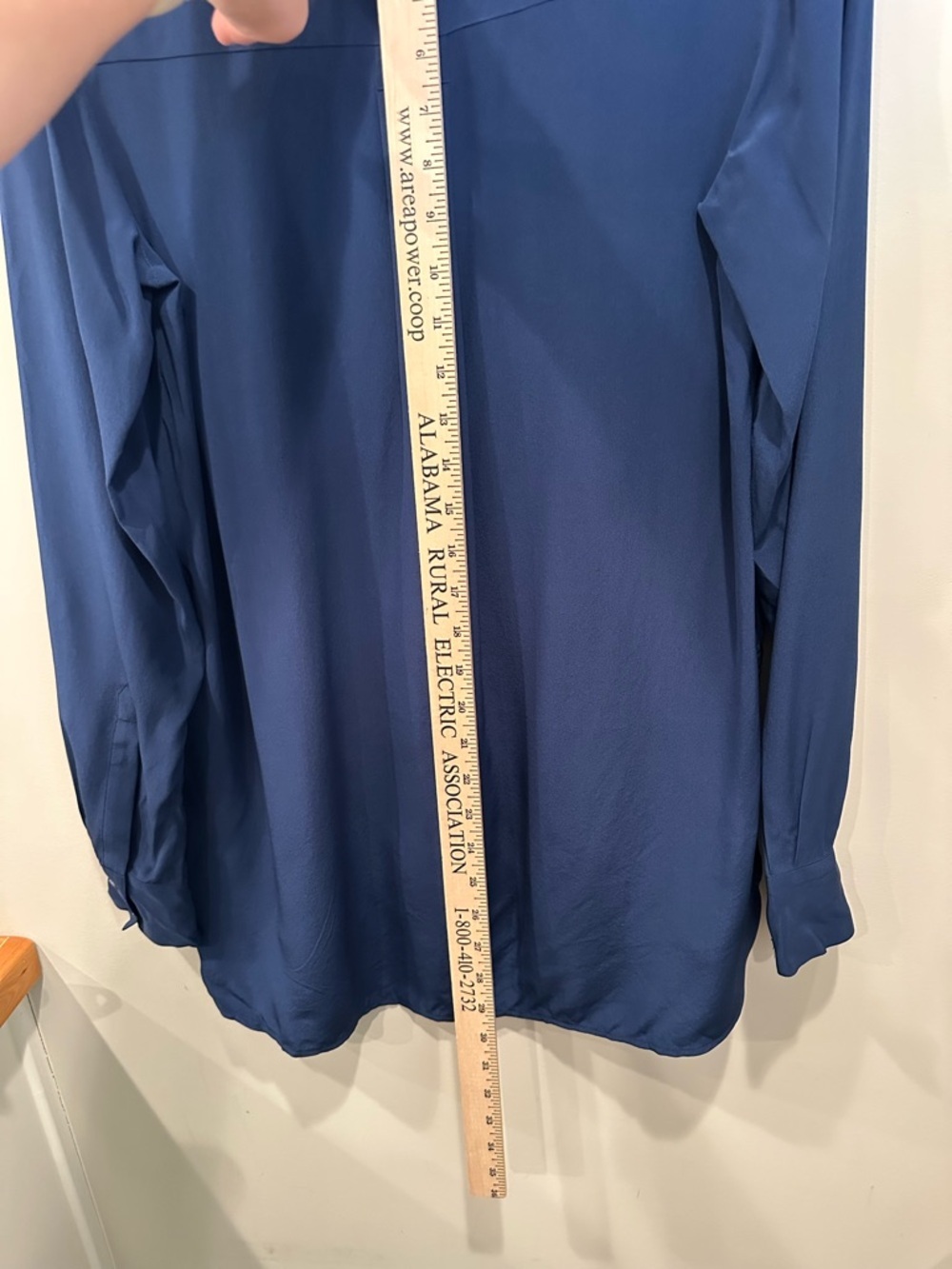 Vince Deep Blue 100% Silk Mandarin Collar Blouse Top Button Down Career Sz 4 - Picture 6 of 10